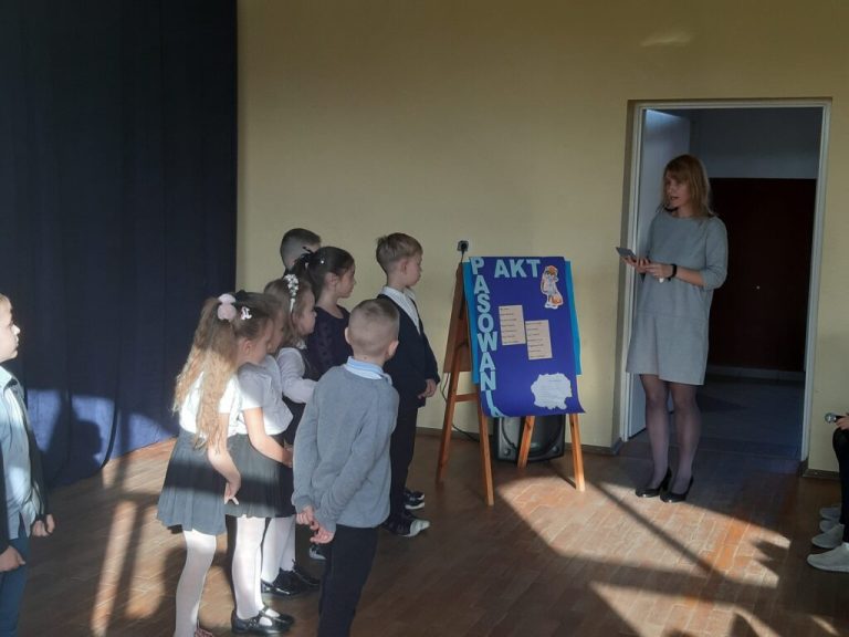 Uroczystość pasowania na ucznia