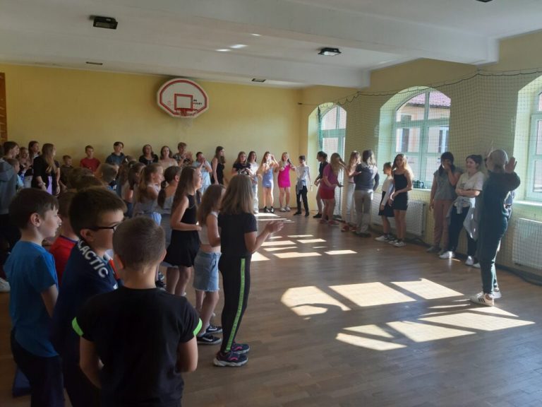 Taneczne zajęcia pokazowe
