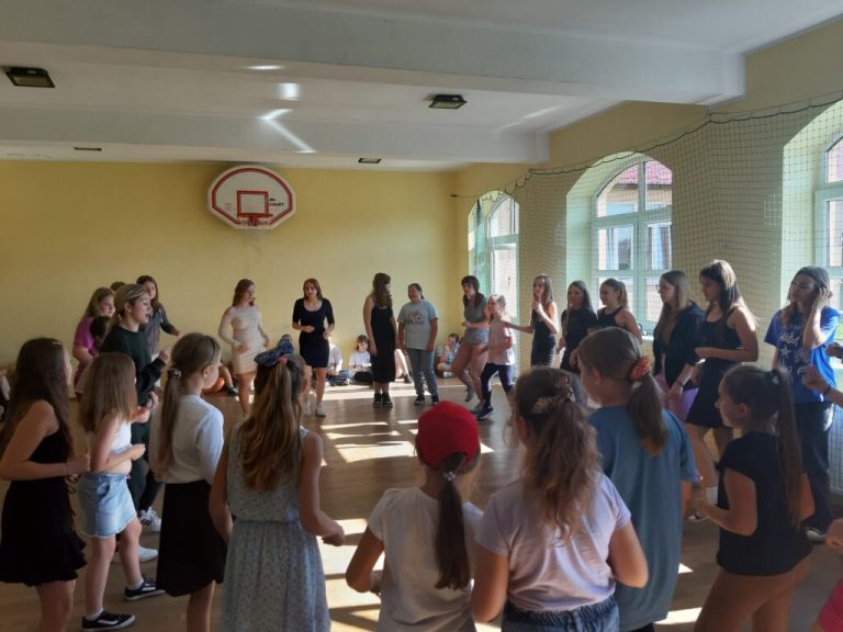 Taneczne zajęcia pokazowe
