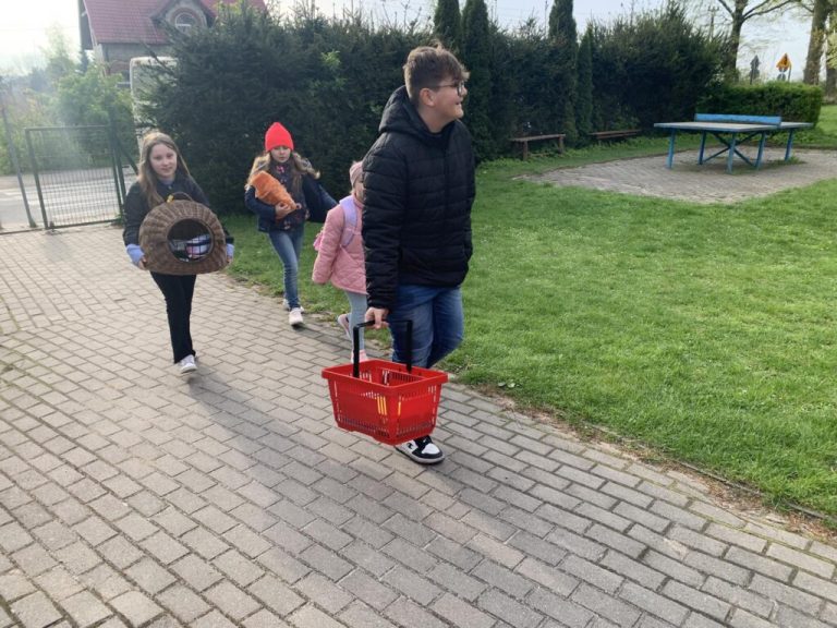 Dzień bez plecaka
