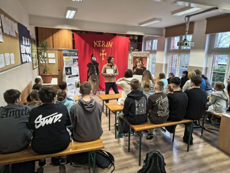 Żywa lekcja historii
